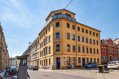 Die Neustadt kann auch ruhig sein. Ihre neue Eckwohnung im sanierten Altbau.