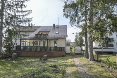 Großzügige DHH mit 2 WE auf 1.181m² Grundstück und Entwicklungspotenzial