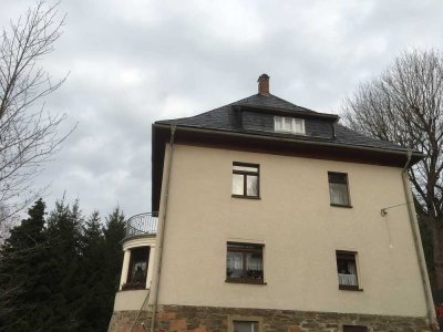 2,5-Zimmer-Dachgeschosswohnung inkl. Gartengrundstück und Gartenhaus zum Kauf in Mulda/Sachsen