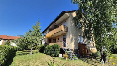 Wunderschönes Zweifamilienhaus mit traumhaften Grundstück