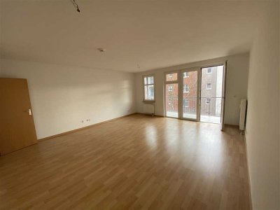 Erfurt* Karree am Südpark* geräumige 1 Zimmer-Wohnung mit Balkon* sep. Küche* Wannenbad*