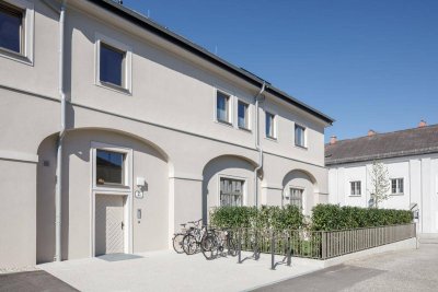 HOCHWERTIGES WOHNEN IM EDLEN ALTBAU!