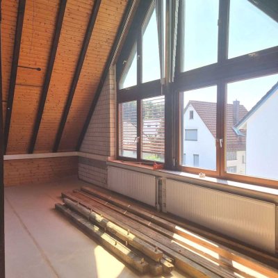 Superschöne Maisonett-Wohnung mit Balkon, ruhig gelegen