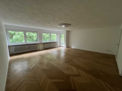 Großzügige 6,5-Zimmer Wohnung mit riesigem Balkon in Kaiserslautern Innenstadt