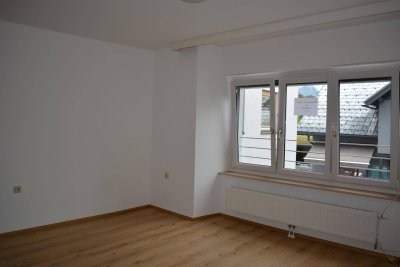 Erdgeschoss 2-Zimmer Wohnung mit Einbauküche