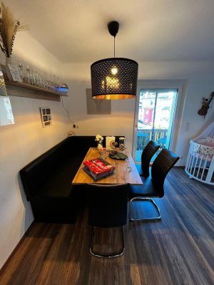 Renovierte 2-Zimmer Wohnung mit Garten und Carport