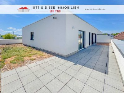 Neuwertige Penthousewohnung mit 2 Stellplätzen in Rastatt