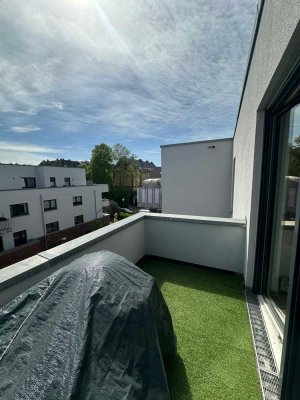 Lev.-Opladen: Traumhafte 3-Zimmer-Wohnung mit Sonnenbalkon, EBK, u. v. m.!