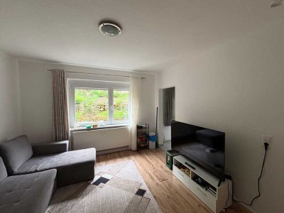 "Zweigeschossige Wohnung mit separaten Eingängen inkl. Garten! in Stuttgart-Ost"