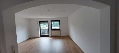 Attraktive und modernisierte 3-Raum-Wohnung mit Balkon in Ergoldsbach
