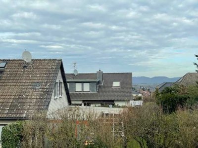 Wachtberg, Renditeobjekt mit 3 Wohnungen, Wintergarten, Garage und Siebengebirgsblick