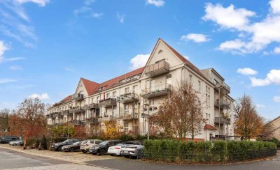 Stilvolle Dachgeschosswohnung in schöner Oase Spandaus – 2 Stellplätze inklusive