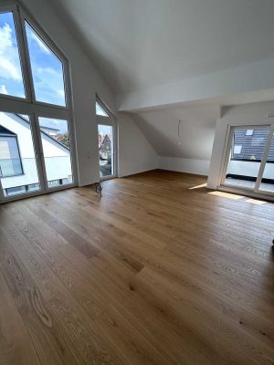 Luxuriöse Dachgeschosswohnung mit Balkon und Aufzug in Bietigheim-Bissingen