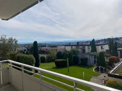 Attraktive 4-Zimmer-Wohnung mit Balkon im 1. OG in Esslingen am Neckar