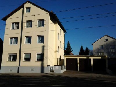 Gepflegte 3,5-Raum-Wohnung mit Einbauküche in Stuttgart