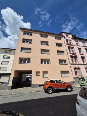 Attraktive 3-Zimmer-Wohnung mit Balkon, Kellerabteil und optionaler Garage in Offenbach-Kaiserlai