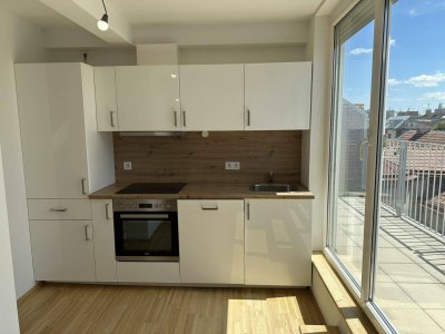 Freundliche Dachgeschoß-Maisonettewohnung mit Terrasse Nähe AKH