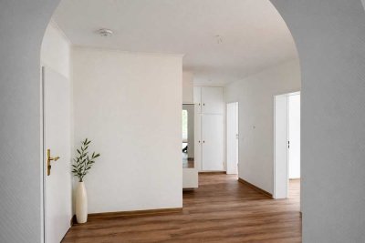 Helle, großzügige 4-Zimmer-Wohnung in Strandnähe mit Aufzug