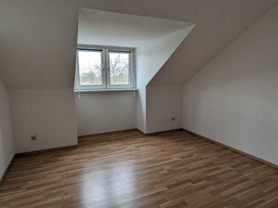 WILLKOMMEN! Top sanierte Singlewohnung! Garten! PKW-Stellplatz