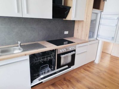 Frisch saniert! Hell, sehr zentral und mit Einbauküche: freundliche 3-Zimmer-Wohnung in Flensburg