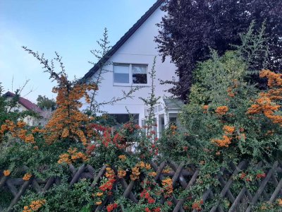 Günstiges 4-Zimmer-Mehrfamilienhaus in Berlin Biesdorf (Marzahn)
