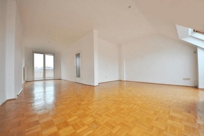 Herrliche, sehr schicke und sehr sonnige Dachgeschosswohnung mit Terrasse im beliebten Unter St.Veit in Hietzing
