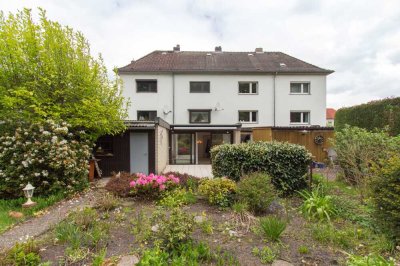 Reihenmittelhaus auf 3 Etagen in Misburg | Carport | großer Garten