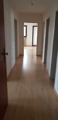 Sehr schöne, freie u. bezugsfertige 3 ZKB, 77 qm, Stadtbergen, 5.0G mit Lift