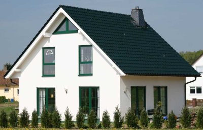 Bauen Sie mit uns Ihr neues Zuhause. Massiv. Sicher. Wertbeständig