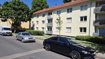Attraktive 2-Zimmer hochparterre Wohnung in begehrter Lage