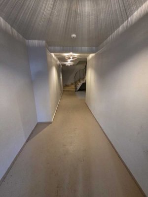 1 Zimmer Wohnung, kernsaniert, gute Verkehrsanbindung