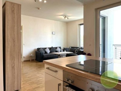 ** TOP Wohnung in Fürth * 2 Zimmer * ca. 62 qm * Carport * Einbauküche * Aufzug * zentrale Lage **
