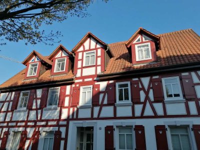 Schöne helle 4 Zi. Maisonettewohnung, nahe S-Bahn