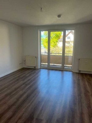 *** Schöne 2-Zimmer mit Balkon, Abstellraum und Parkett in toller Lage! ***