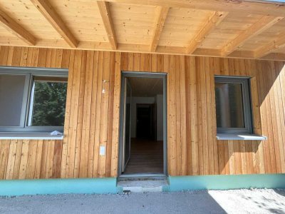Erstbezug mit Balkon: Freundliche 3-Zimmer-EG-Wohnung mit gehobener Innenausstattung in Pöttmes