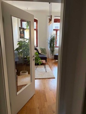 Lesen, entspannen, ankommen – Balkon mit Blick ins Grüne !
