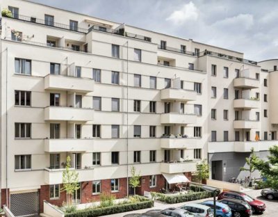 Modern 2-Room Apartment in Steglitz – Quiet, Well-Connected, Close to Park