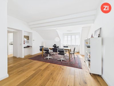 *Bürger Palais* Einzigartige 3- Zimmer Altbau Dachgeschosswohnung mit Terrasse