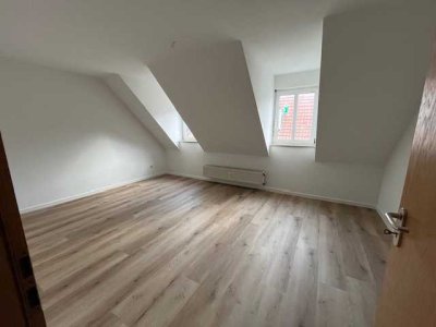 Renovierte  2 - Zimmer Wohnung in zentraler Lage