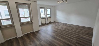 Exklusive helle 3-Zimmer-Wohnung nach Komplettsanierung