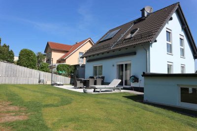 **TOP-GEPFLEGTES Einfamilienhaus in ruhiger Umgebung**