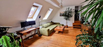 Möblierte 3-Zimmer-Wohnung mit großer Terrasse und Balkon in Friedrichshain