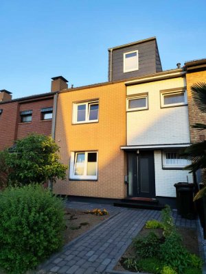 Schönes und modernisiertes 5-Zimmer-Reihenhaus in Leverkusen Hitdorf