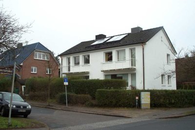 Gepflegtes Reihenhaus mit 4 Zimmern und Garage in Hamburg-Lurup