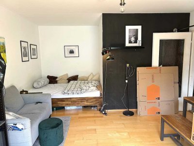 Glockenbach Bestlage - Helles 1-Zimmer Appartement mit Balkon zum Innenhof