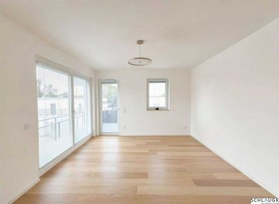 Zwei Balkone & Würm-Blick in Krailling - 2-Zimmer