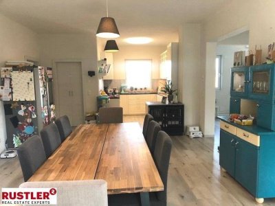 Moderne Familienvilla in Ruhelage