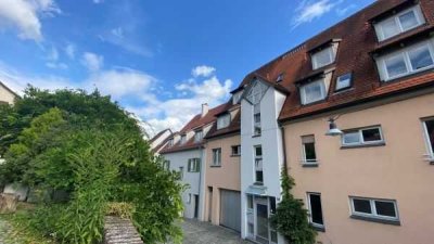 Sehr schön aufgeteilte 3-Zimmer-Wohnung mit EBK, Terrasse und TG Platz im Herzen von Ulm