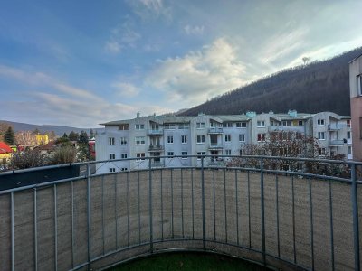 Charmante Wohnung mit Garage, Lift &amp; Balkon