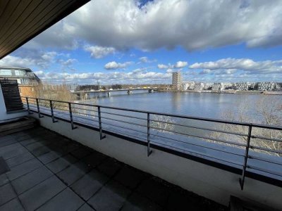 Penthouse mit Terasse in Spandau + Stellplatz! + Video